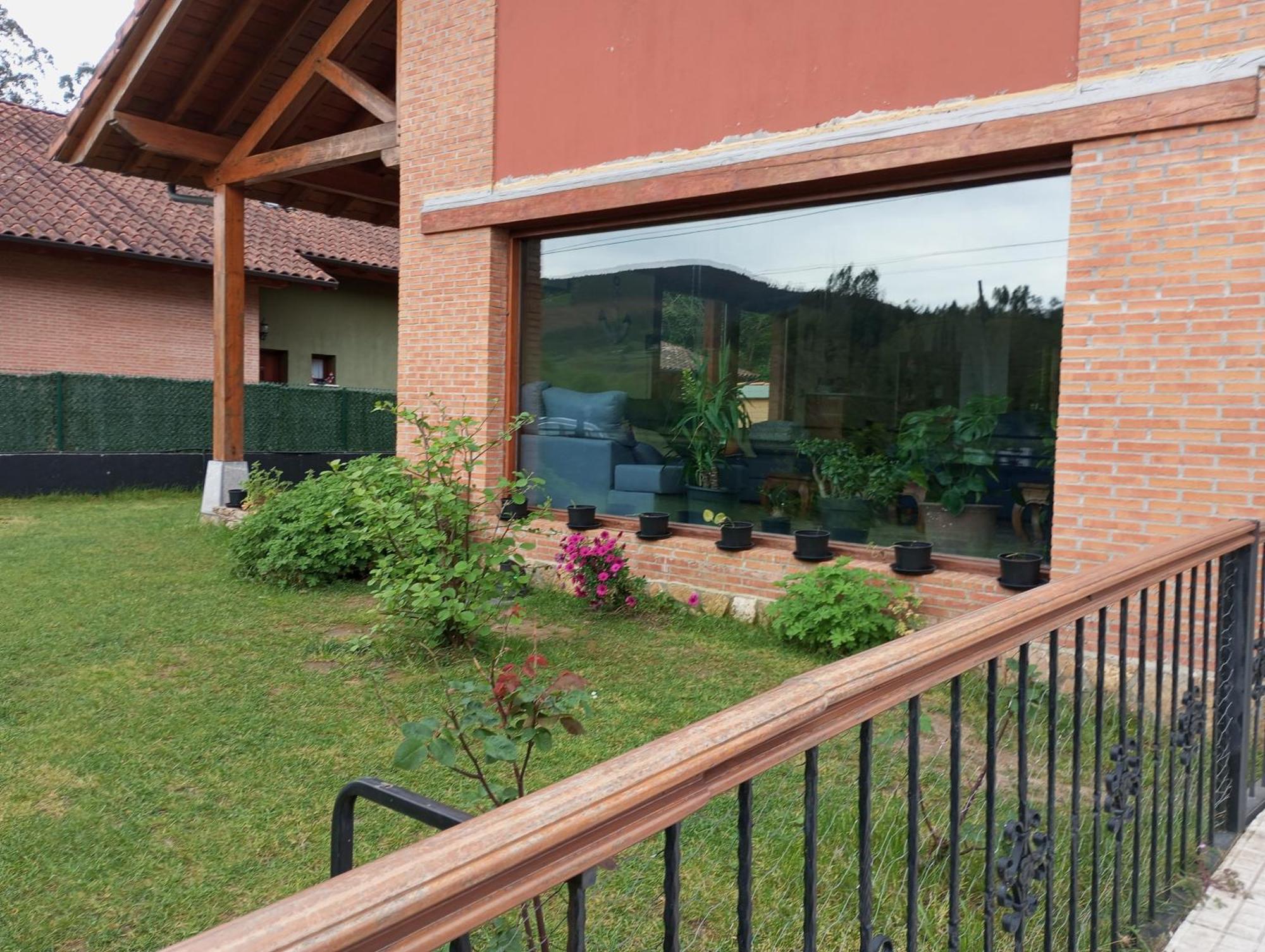 La Casa Malvarrosa Ampuero Εξωτερικό φωτογραφία